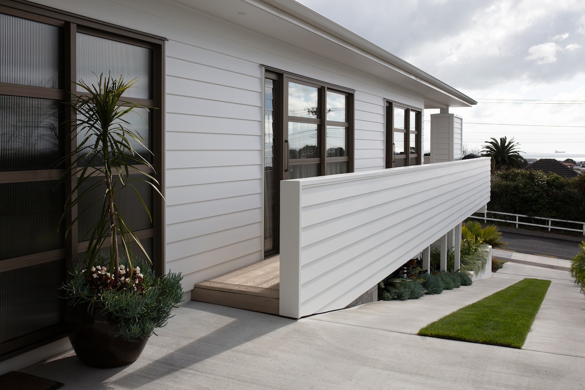 new build new plymouth