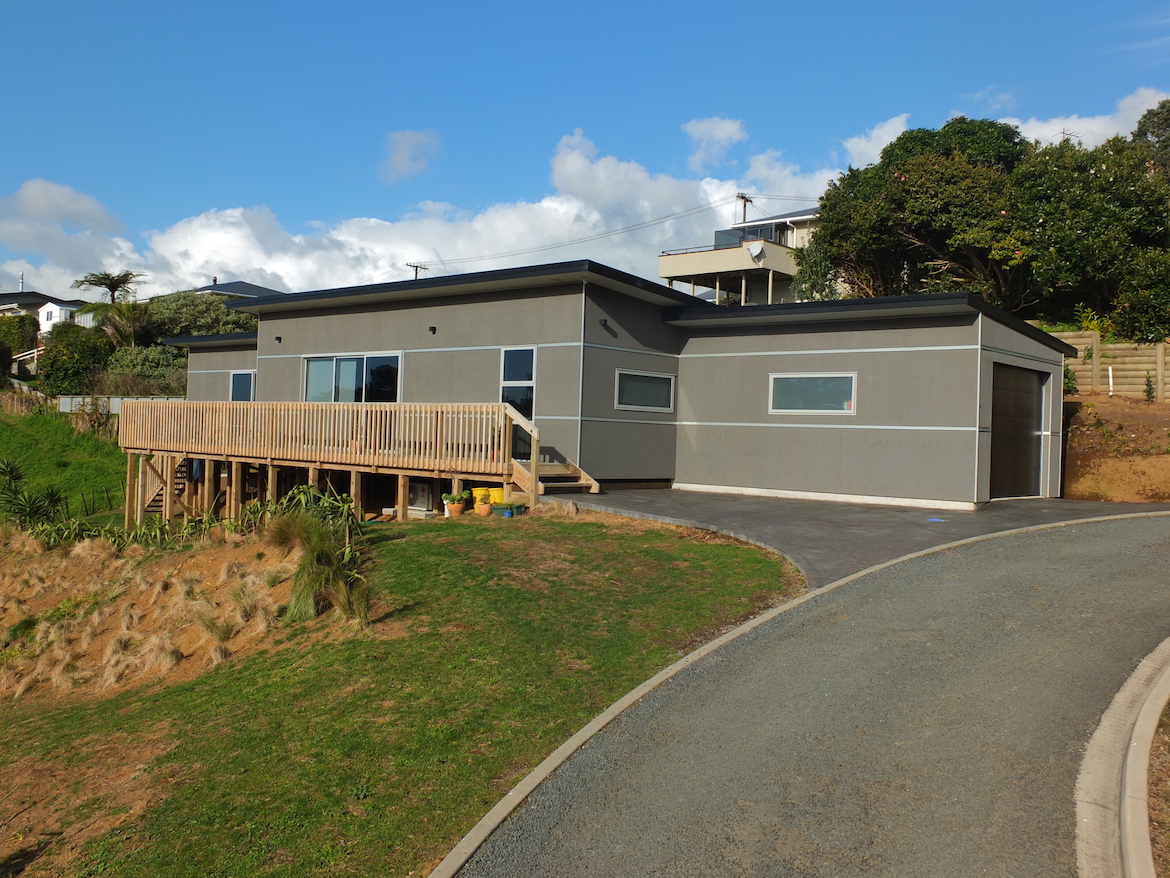 Bayly Rd, New Plymouth - gold award house build medal